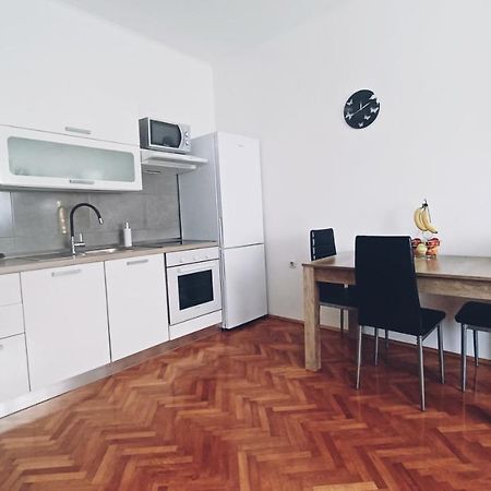 Apartament Apartman Dora Pula Zewnętrze zdjęcie