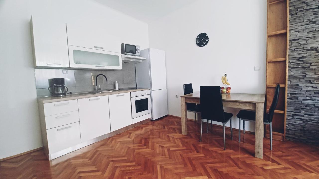 Apartament Apartman Dora Pula Zewnętrze zdjęcie